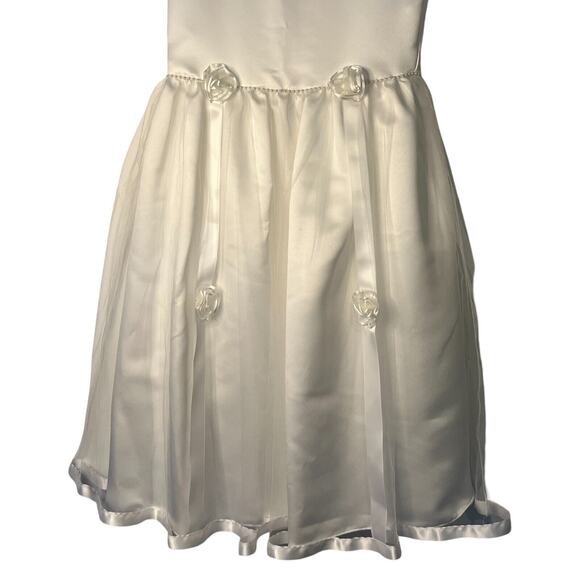 First Communion Dress Girls Size M White Taffeta Satin Trim Rosebuds Peal Detail - Picture 3 of 8